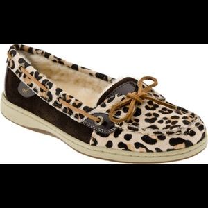 SPERRYS FURRY CHEETAH PRINT